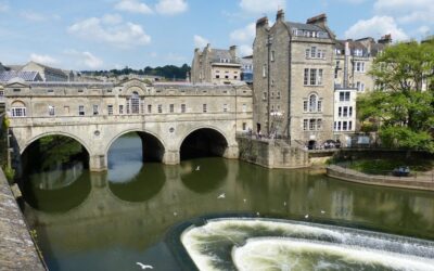 Bath, Castle Combe & Stonehenge – 12 hour tour