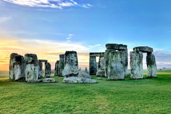 Stonehenge & Highclere Castle – 10 hour tour