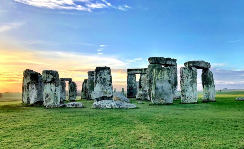 brooke-bell-573120-unsplash-STONEHENGE brooke-bell-573120-unsplash-STONEHENGE