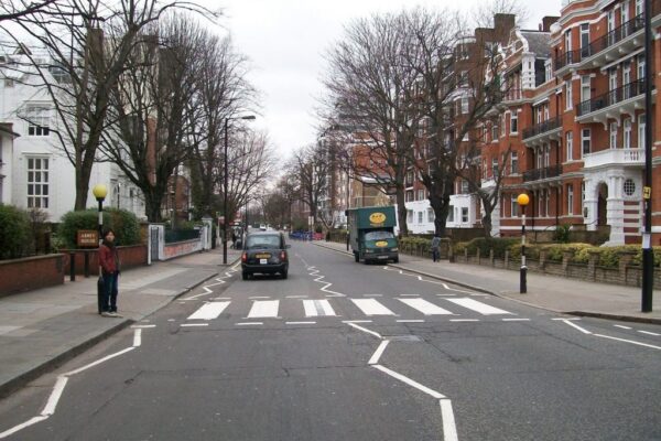 Beatles on Foot and Public transport – 4 Hour Tour