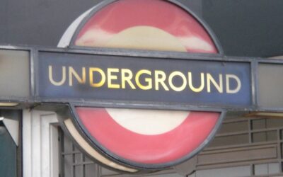 London ‘In Transit’ from Gatwick Airport – on Foot / Public Transport