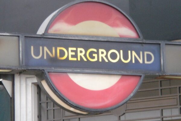 London ‘In Transit’ from Gatwick Airport – on Foot / Public Transport