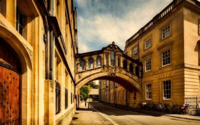 Oxford, Bampton & Highclere Castle – 10 hour tour
