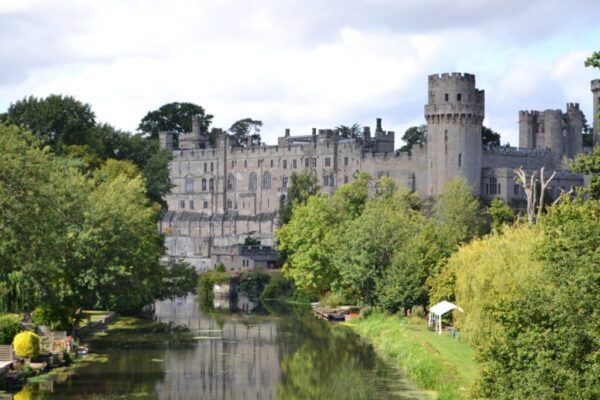 Warwick Castle & Stratford Upon Avon – 10 hour tour