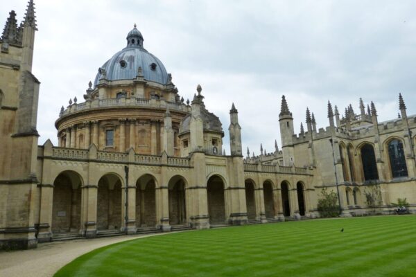Oxford & The Cotswolds – 10 hour tour