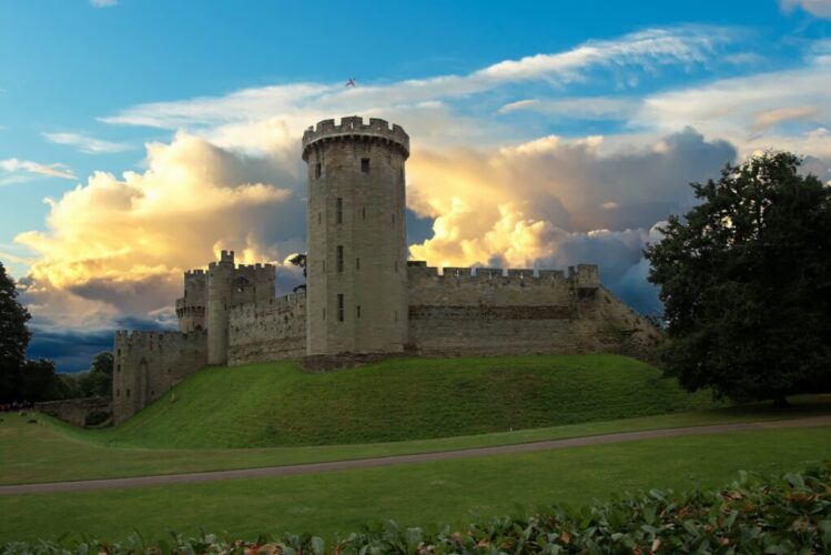 warwick-castle-2484196_1920 warwick-castle-2484196_1920